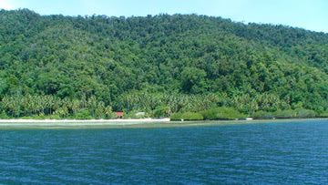 Raja Ampat Dive Lodge vom Meer aus
