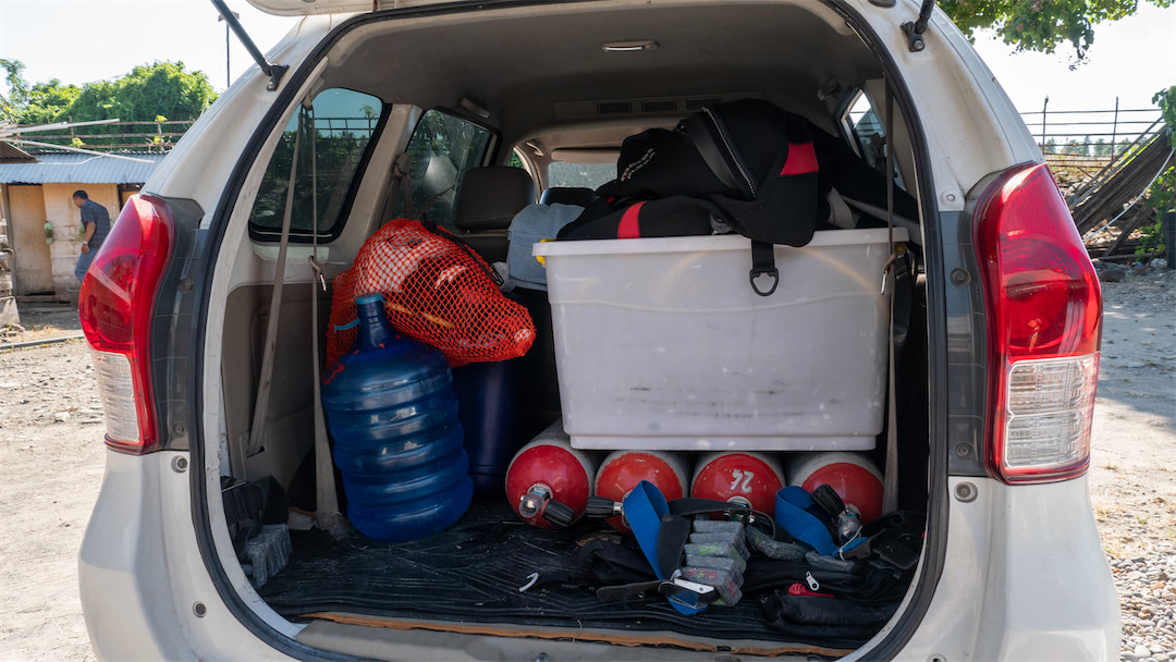 Escort vehicle with our dive gear