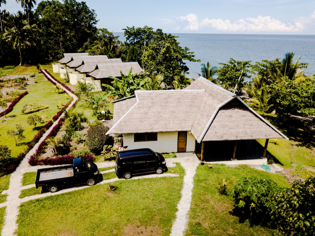 Nakaela Lodge. Restaurant und Bungalows