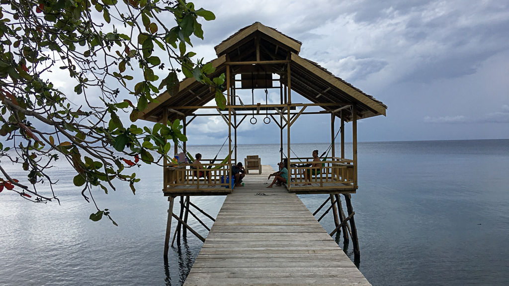 Pristine Paradise, Blick auf Steg