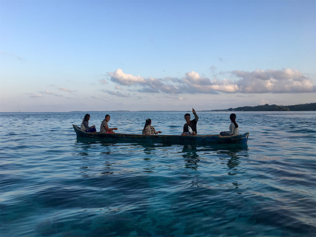 Bajos in fishing boat