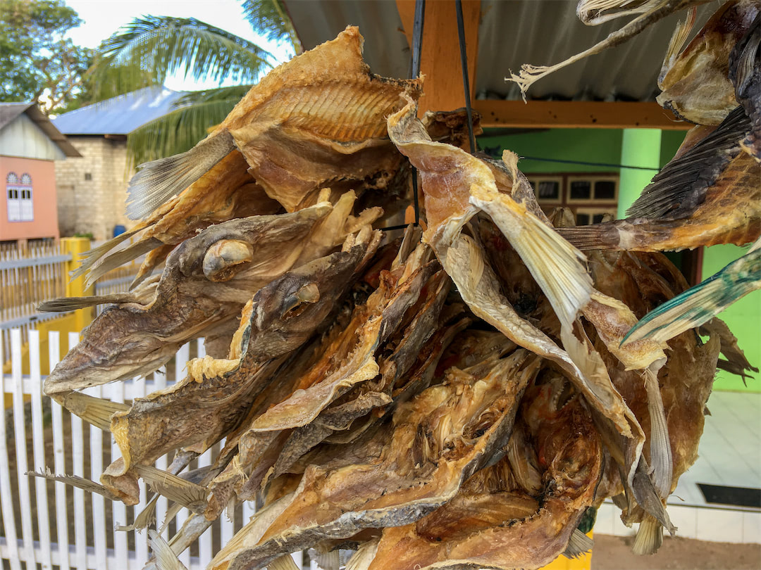 Trockenfisch im Kiosk